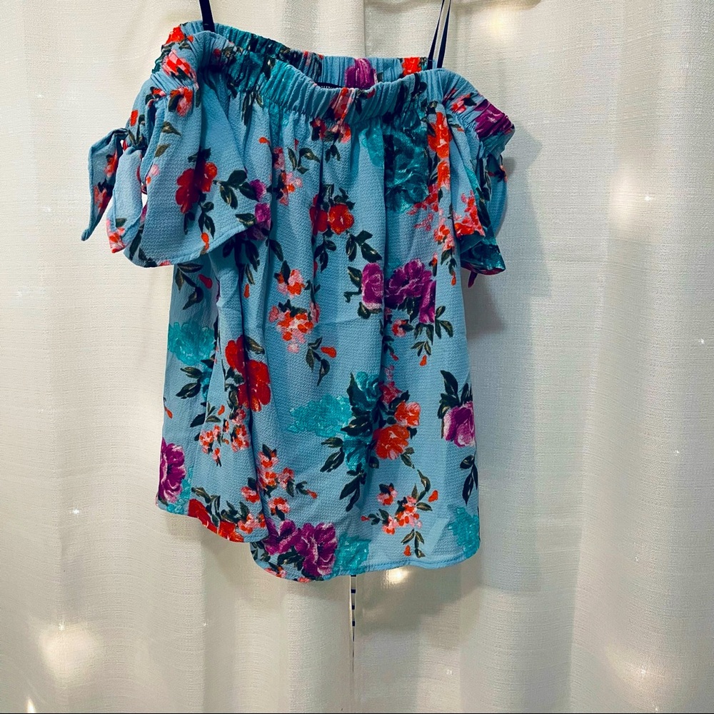 Off shoulder summer blouse